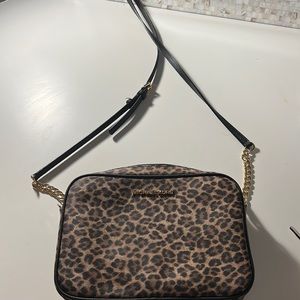 Cheetah print crossbody bag